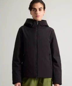 woolrich-firth-parka-corto-in-tech-softshell-black